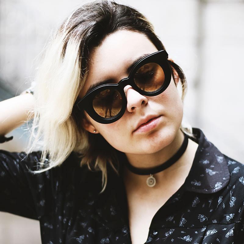 Gafas de sol redondas con lentes espejadas tipo ojo de gato para mujer 9584