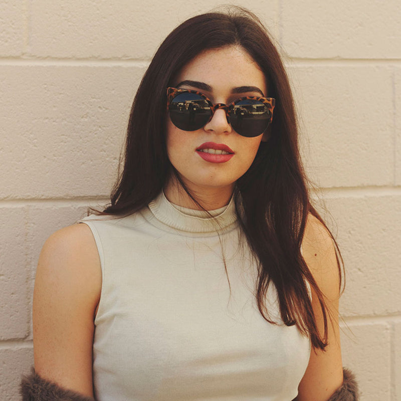 Gafas de sol estilo ojo de gato con media montura, redondas, de diseñador, para mujer, 8920