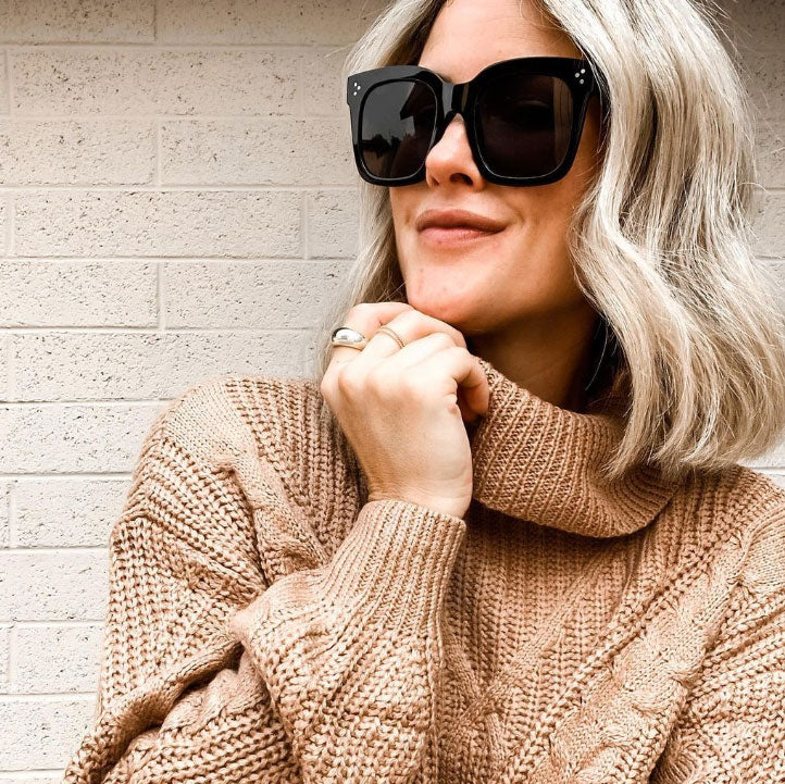 Gafas de sol con lentes planas y borde de cuernos cuadrados de gran tamaño y atrevidas A252