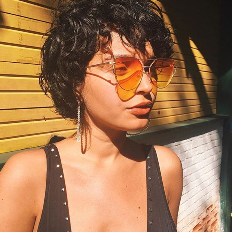 Gafas de sol retro modernas con lentes degradados y barra transversal para mujer A952