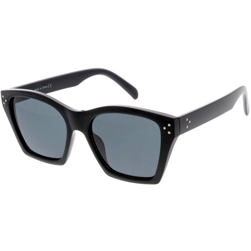 Gafas de sol con montura de cuerno y parte inferior cuadrada de color neutro con acento de templo elegante D060