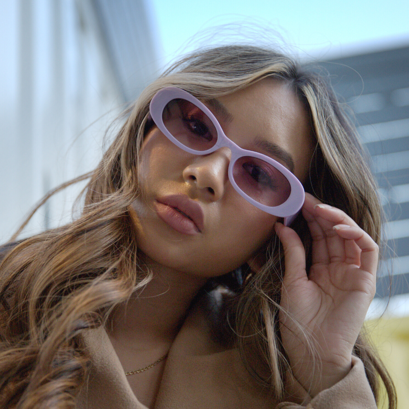 Gafas de sol ovaladas gruesas de inspiración retro en colores pastel D296