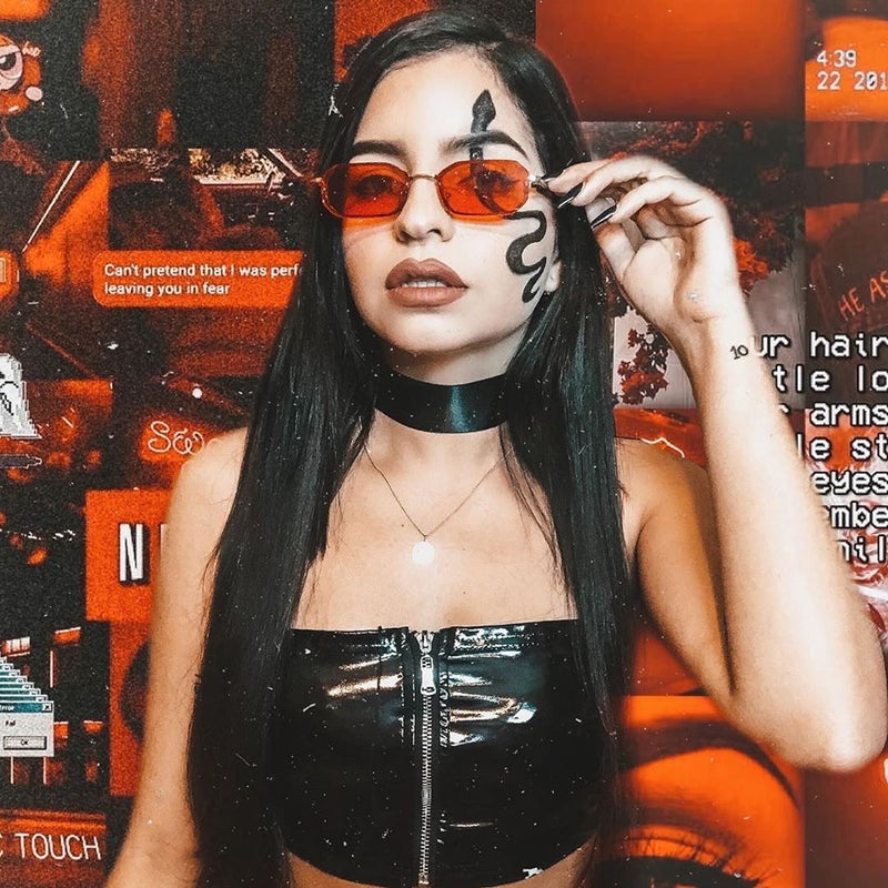 Gafas de sol retro de los años 90 con lentes de tono de color rectangulares pequeñas con corte joya C721