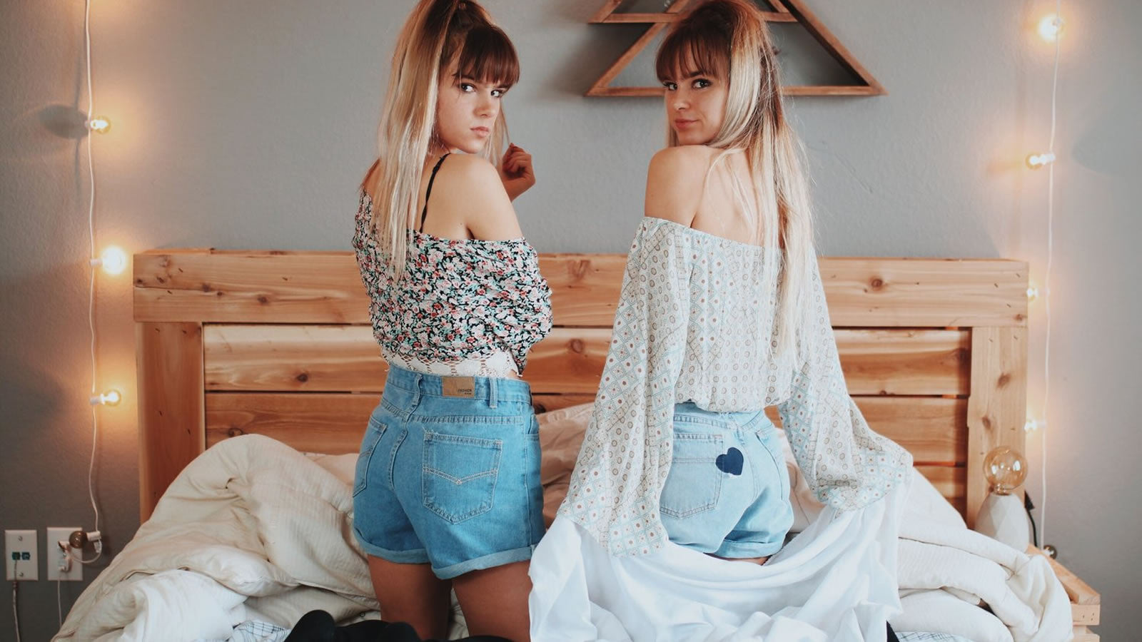 Twins: Tess And Sarah