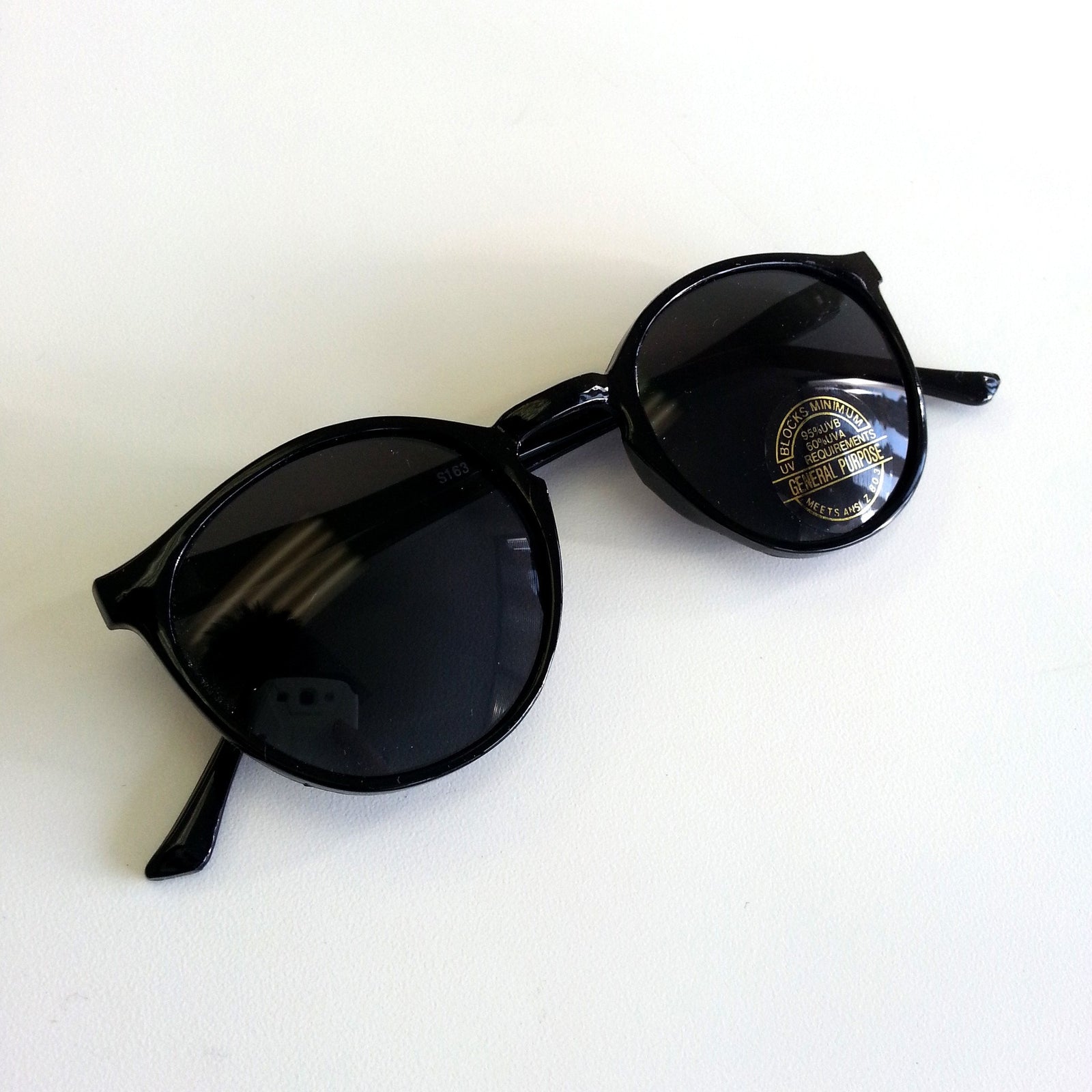 Gafas de sol circulares redondas con orificio para llave P3, estilo vintage, genuinas