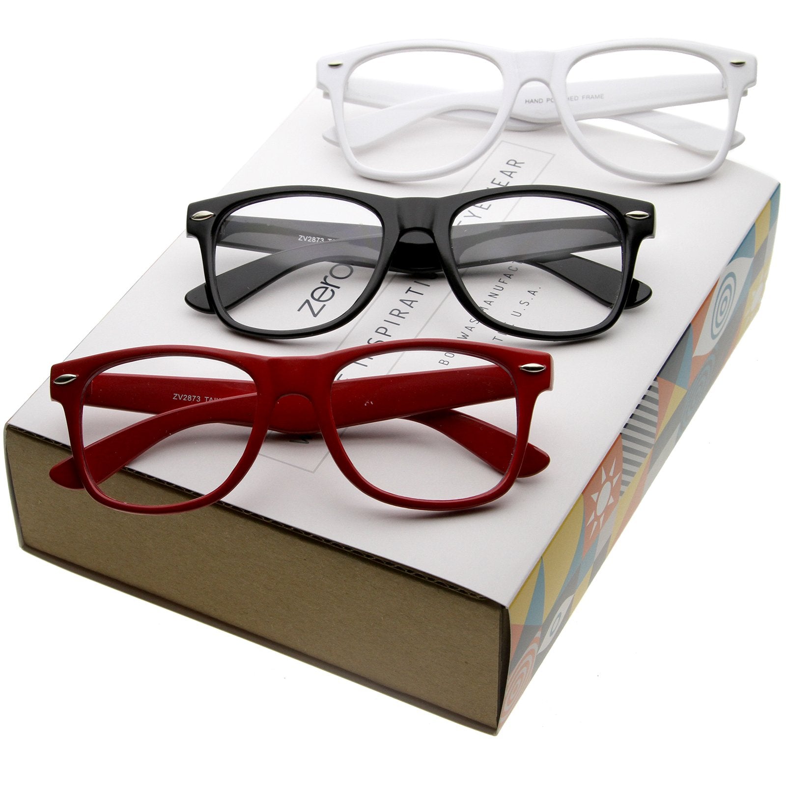 Gafas ópticas retro con borde de cuernos grandes y lentes