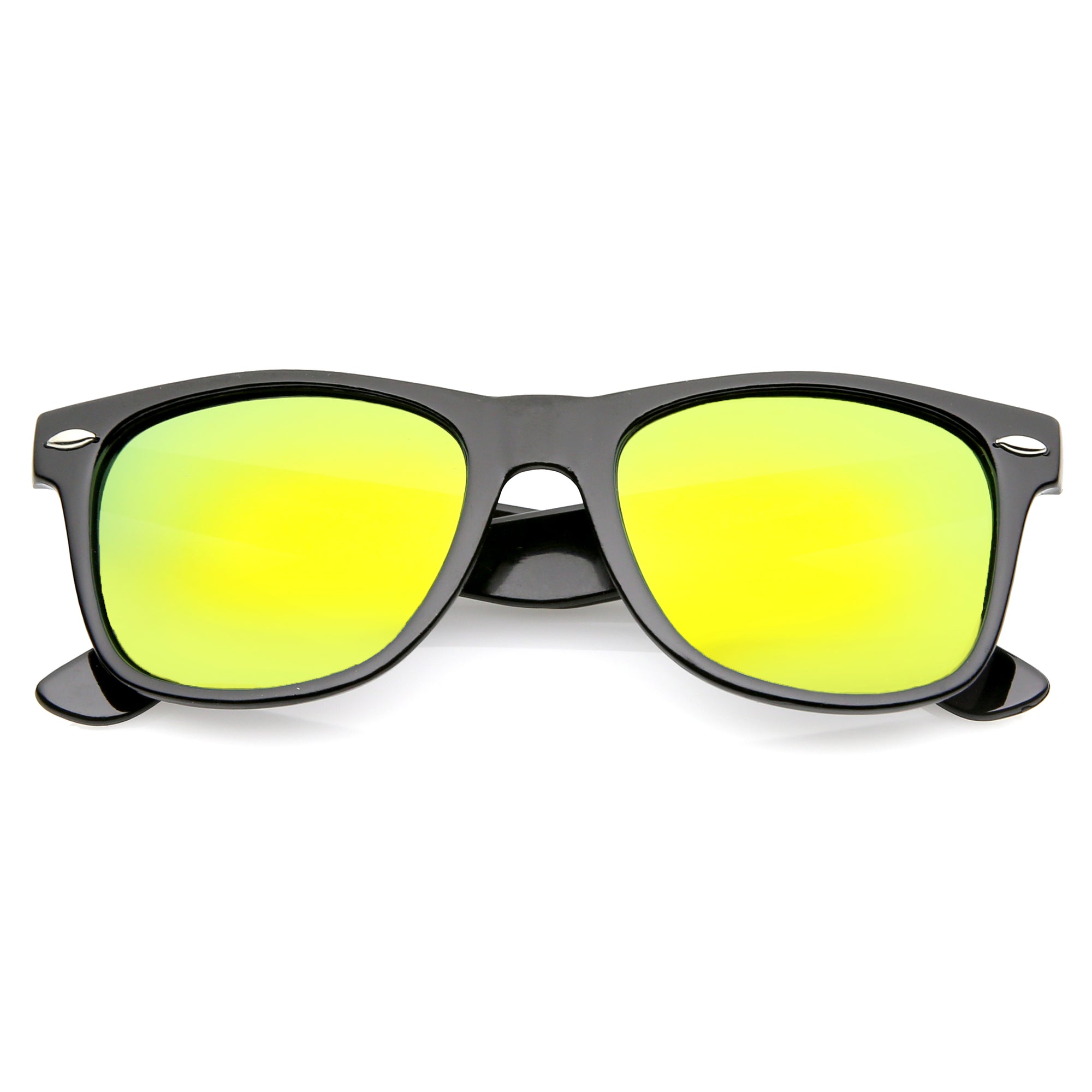 Estilo de vida retro Gafas de sol polarizadas con lentes espejadas y montura de cuerno cuadrado C101