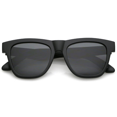 Gafas de sol clásicas con montura de cuerno cuadrado y lentes planas con brazos gruesos C286