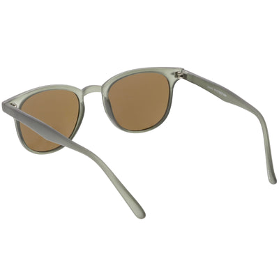 Gafas de sol con lentes espejadas redondeadas P3 con borde de cuernos retro C561