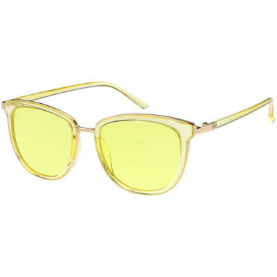 Gafas de sol con lentes en tono de color y borde con cuernos transparentes y coloridas C607
