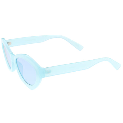 Gafas de sol ovaladas en tono de color translúcido colorido retro C623
