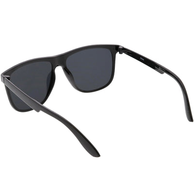 Gafas de sol de aviador con borde de cuerno y lentes planas modernas para hombre C690