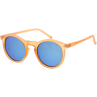 Gafas de sol retro con lentes espejadas y borde redondo con cuernos C703