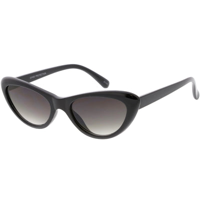 Pequeñas gafas de sol retro redondeadas con lentes planas de ojo de gato de los años 90 C706
