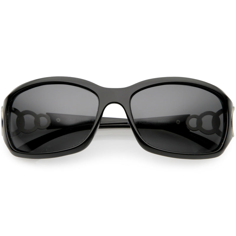 Gafas de sol rectangulares con lentes polarizadas y detalles de cadena de metal de gran tamaño C784