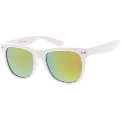 Gafas de sol clásicas grandes con montura blanca atrevida y lentes de espejo con montura de cuerno C996