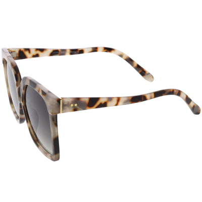 Elegantes gafas de sol extragrandes cuadradas con lentes planas de color neutro D099